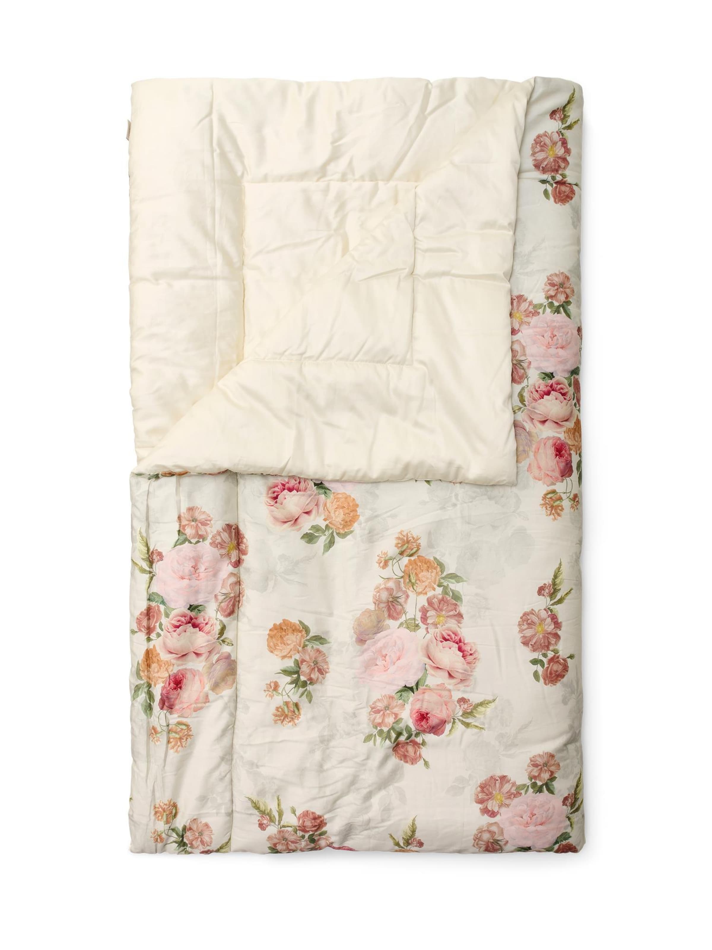 ESSENZA Blankets 'Orianna' in Beige: front