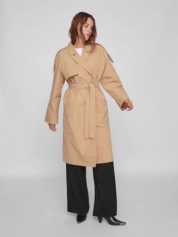 VILA Between-seasons coat 'Dessa' in Beige: front