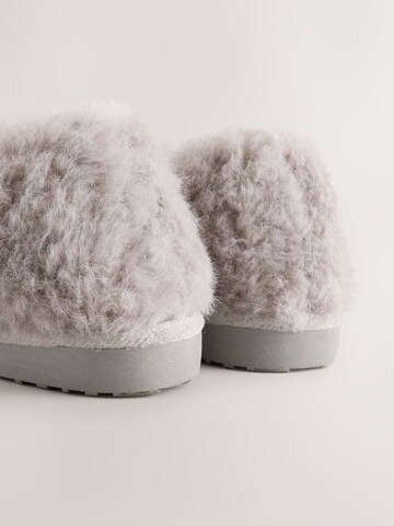Pantoufle Next en gris
