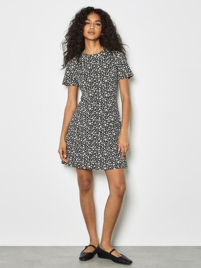 Apricot Robe ' ' en noir, Vue avec produit