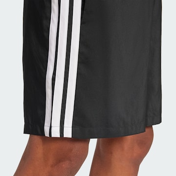 ADIDAS SPORTSWEAR regular Παντελόνι φόρμας 'Essentials Chelsea' σε μαύρο