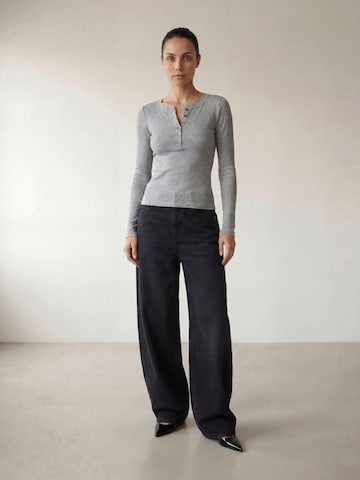 ARMIE Jersey 'The Petra Henley' in Grey