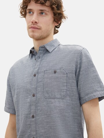 Coupe regular Chemise TOM TAILOR en bleu