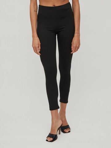 VILA Skinny Leggings in Black: front