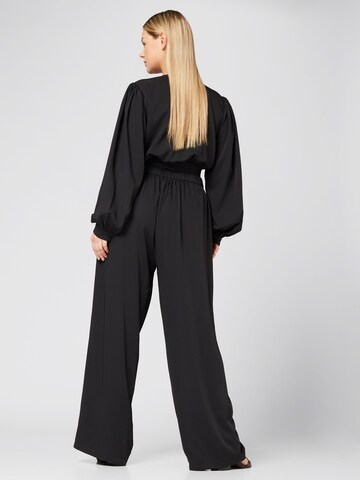 Guido Maria Kretschmer Curvy Loose fit Pleat-front trousers 'Jorina' in Black