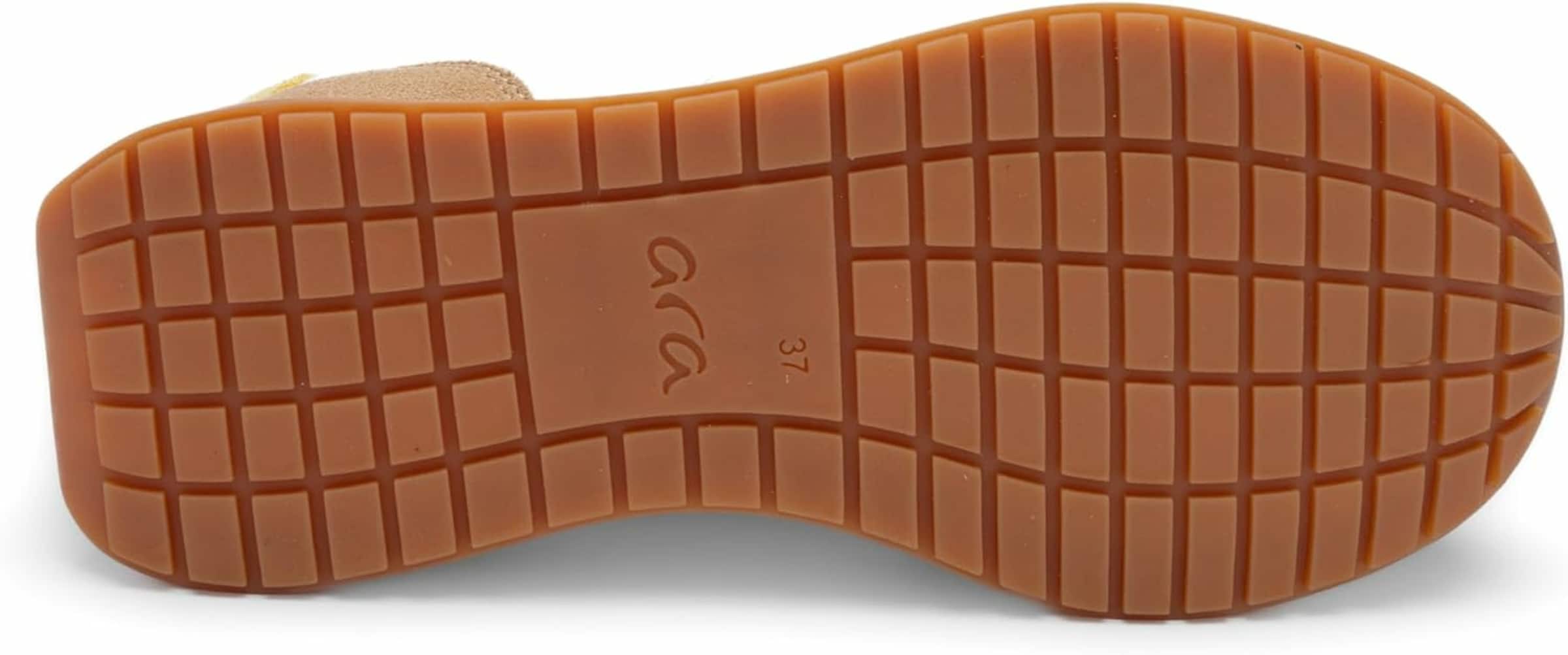 ARA Låg sneaker i vit