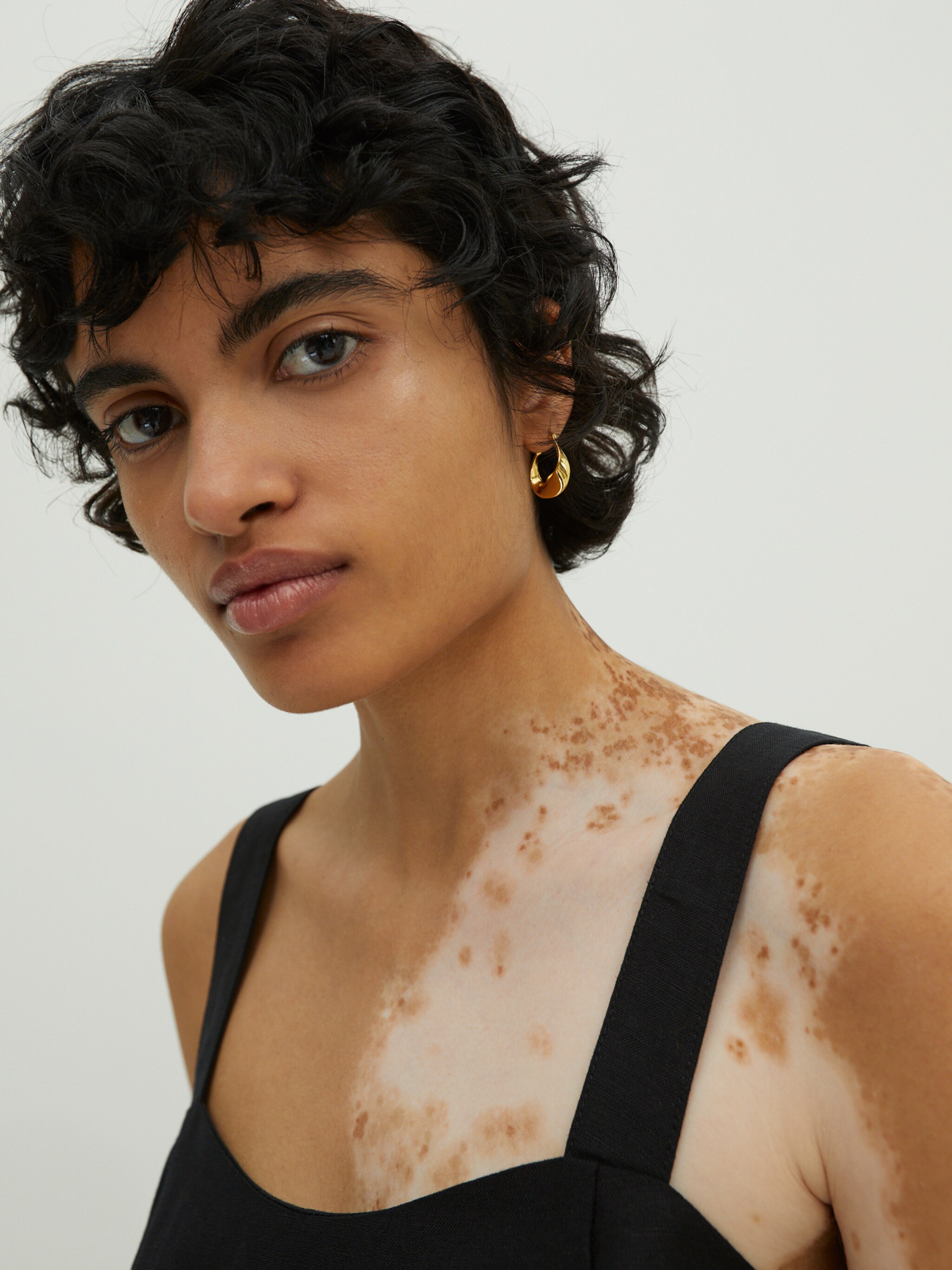 EDITED Producten Blouse 'Nylah' Zwart