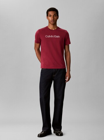 T-Shirt Calvin Klein en rouge