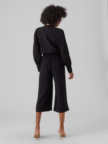 Wide Leg Pantalon à pince Vero Moda Petite en noir