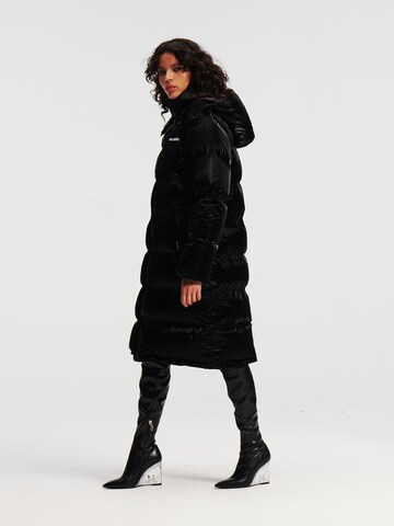 Cappotto invernale di Karl Lagerfeld in nero