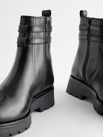 Next Bootie in Black