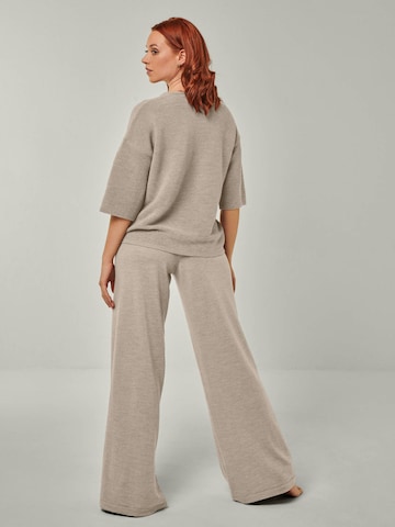 Abito da casa 'Pullover Fay & Pants Bailey' di YOU LOOK PERFECT in grigio