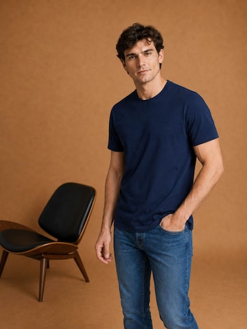 KING Essentials Shirt 'The Shawn'‌‌‌‌‌‌‌‌‌‌ in Blau