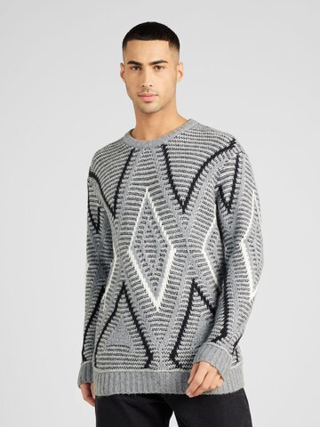 Pull-over HOLLISTER en gris : devant