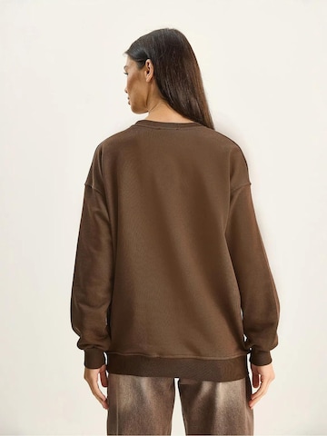 Felpa di Bianco Lucci in marrone