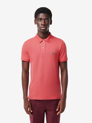 Coupe slim T-Shirt LACOSTE en rose : devant