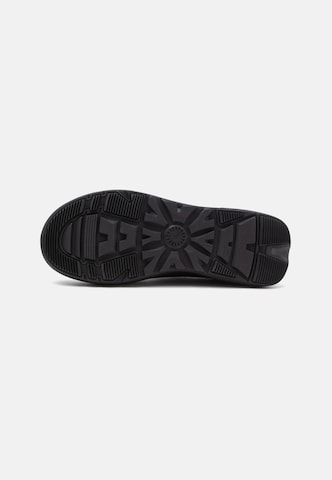 UGG Спортни обувки Slip On 'Tasman Outpost' в черно