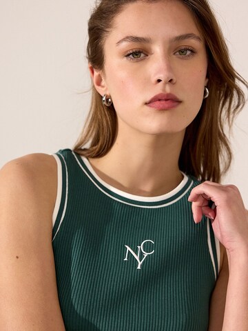 Next - Camiseta en verde