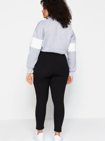 Trendyol Curve Skinny Leggings in Black