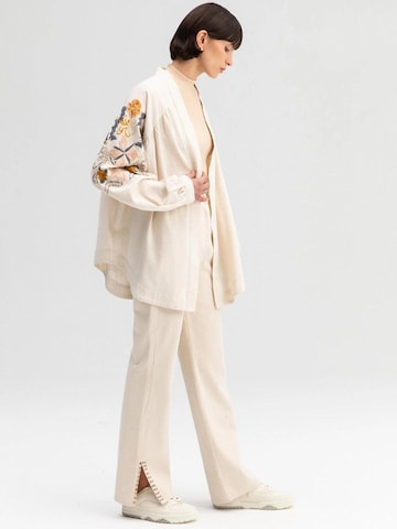 Veste mi-saison 'Embroidered Linen Kimono Jacket' Touché Privé en beige