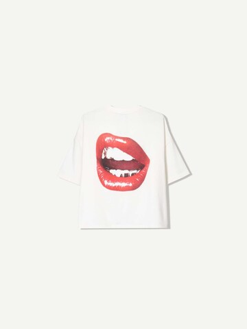 Bershka T-Shirt in Beige: Vorderseite