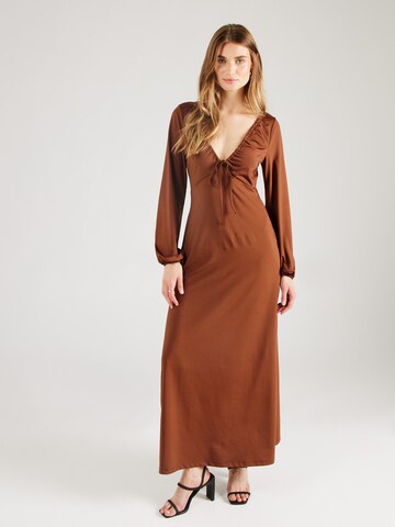 Abito di MYLAVIE by Sarah Harrison in marrone: frontale