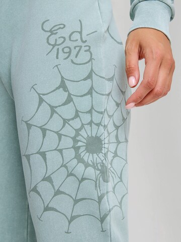 Regular Pantalon Ed Hardy en vert : devant