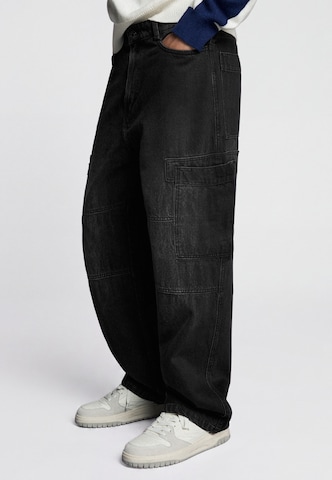 Bershka Baggy Cargo farmer - fekete: elől