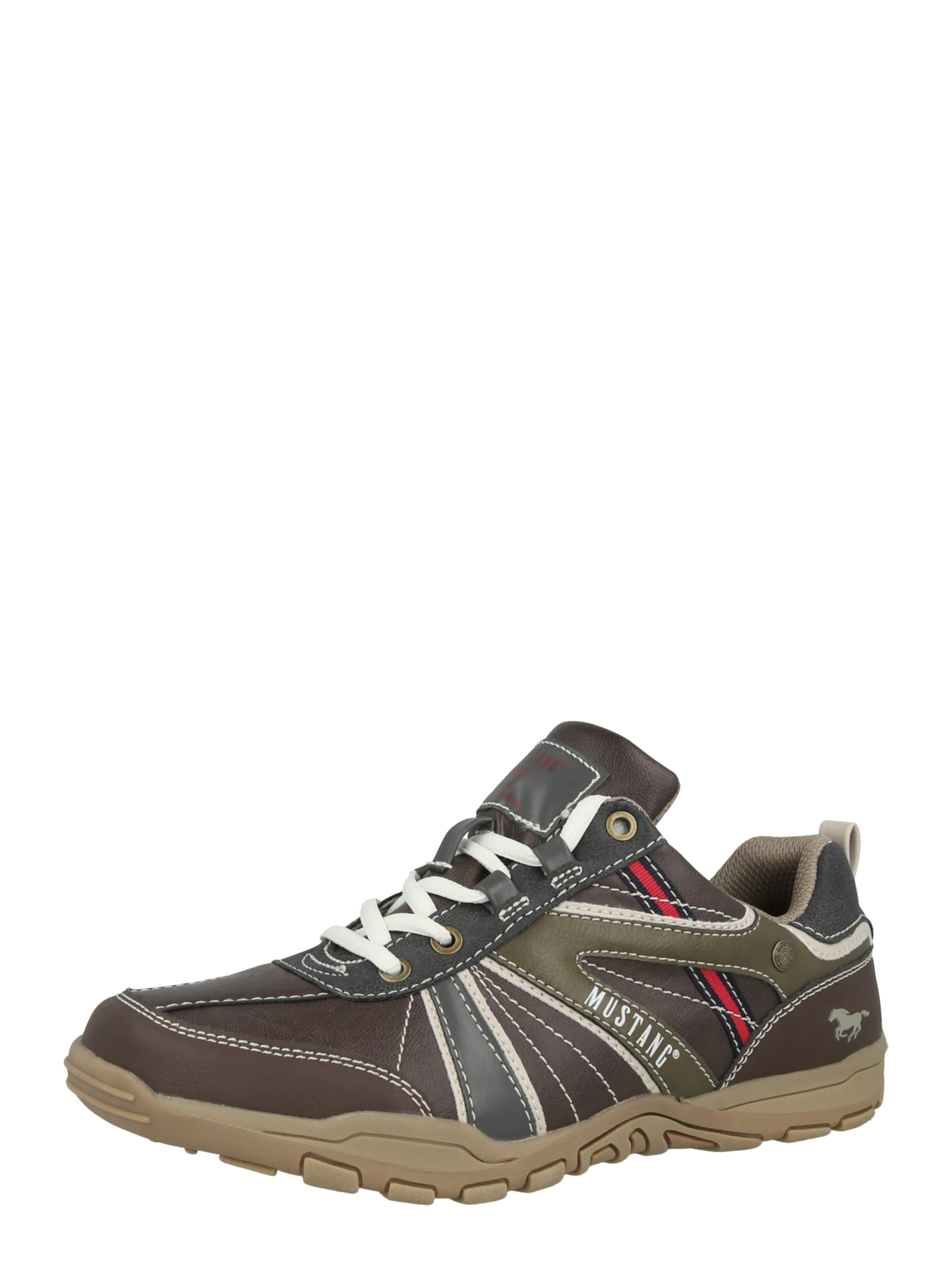 MUSTANG Sneakers laag in Bruin: voorkant