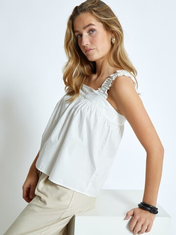 Top 'Frances' di DESIRES in bianco