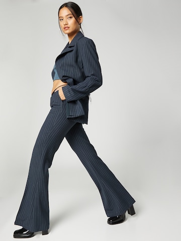 Regular Pantalon 'Lola' Bella x ABOUT YOU en bleu