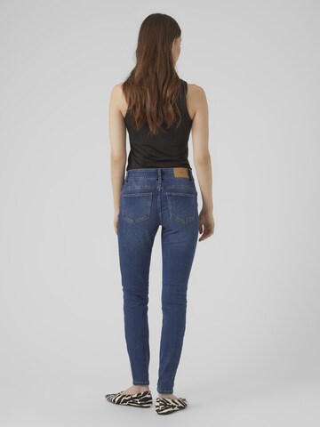 VERO MODA Regular Jeans 'KIMMI' in Blauw
