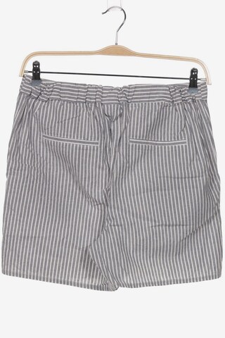 VILA Shorts in L in Grey