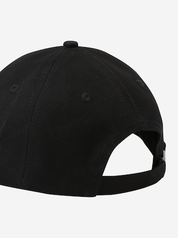 Samsøe Samsøe כובעי מצחייה 'Saluca' בשחור