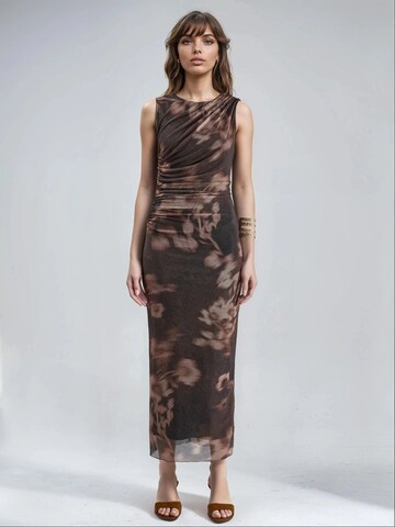 Busem - Vestido em preto: frente