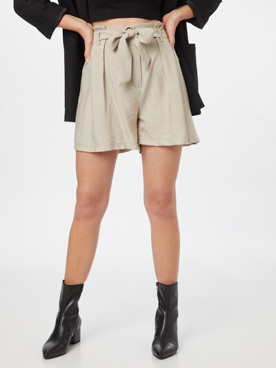 Trendyol Shorts in beige, Modelansicht