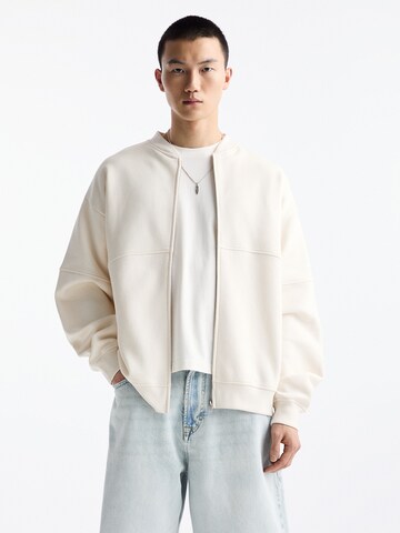 Pull&Bear Sweat jacket in White: front