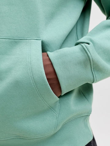 JACK & JONES Sweatshirt 'star' in Green