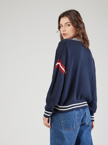 Tommy Jeans Sveter 'LETTERMAN' - Modrá