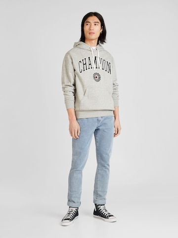 Champion Authentic Athletic Apparel Sweatshirt i grå