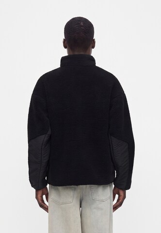PUMAPrijelazna jakna 'Hybrid ReFibre' - crna boja
