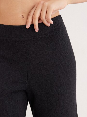 INTIMISSIMI Loosefit Hosen in Schwarz