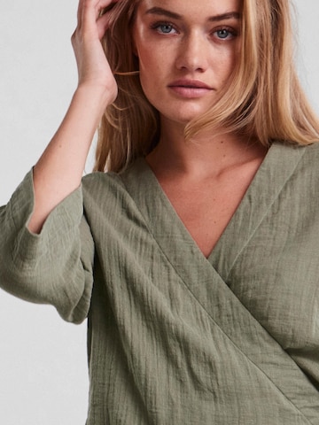 Camicia da donna 'Lelou' di PIECES in verde