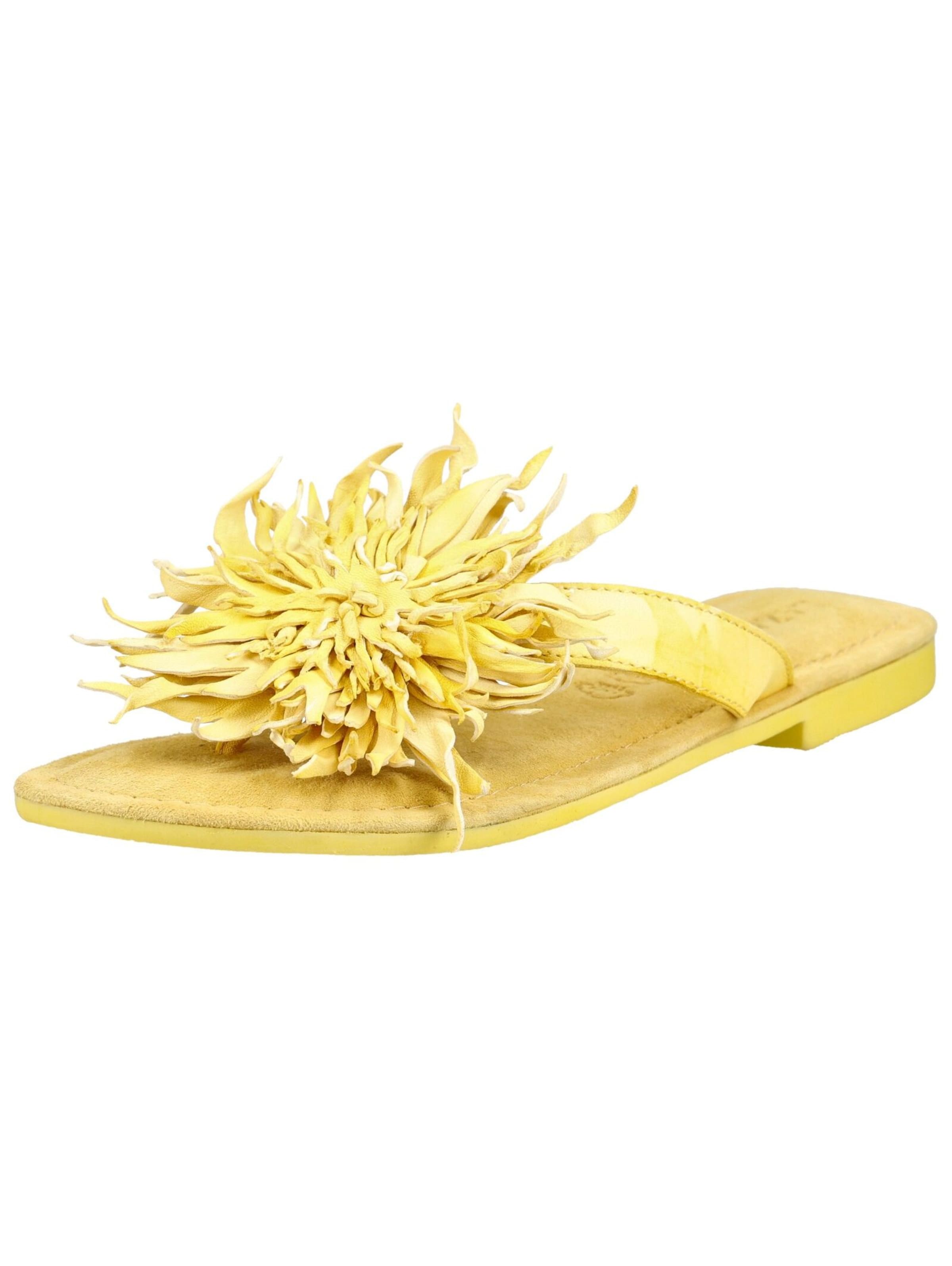 LAZAMANI Mules in Yellow: front