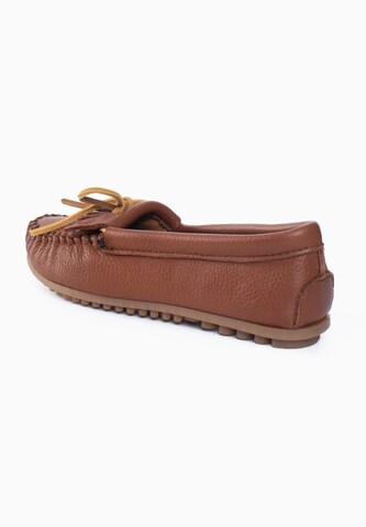 Mocassin 'Deerskin Kilty' Minnetonka en marron