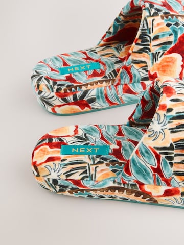 Next Тапки в Красный