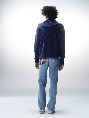 Veste de survêtement 'Kai' Luka Sabbat for ABOUT YOU en bleu