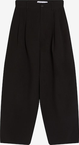 BershkaHlače s naborima - crna boja: prednji dio