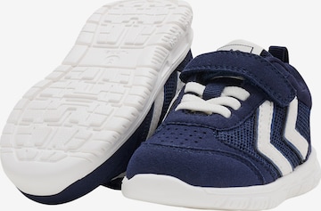 Sneaker di Hummel in blu