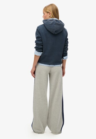 Wide Leg Pantalon 'Essential' Superdry en gris